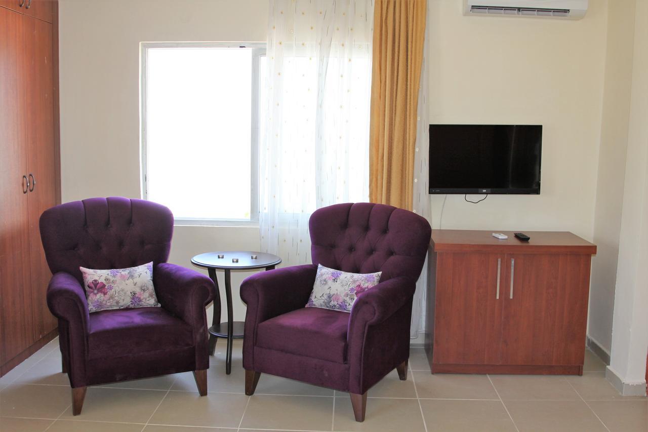 Kasgar Court Hotel Agia Varvara Ngoại thất bức ảnh