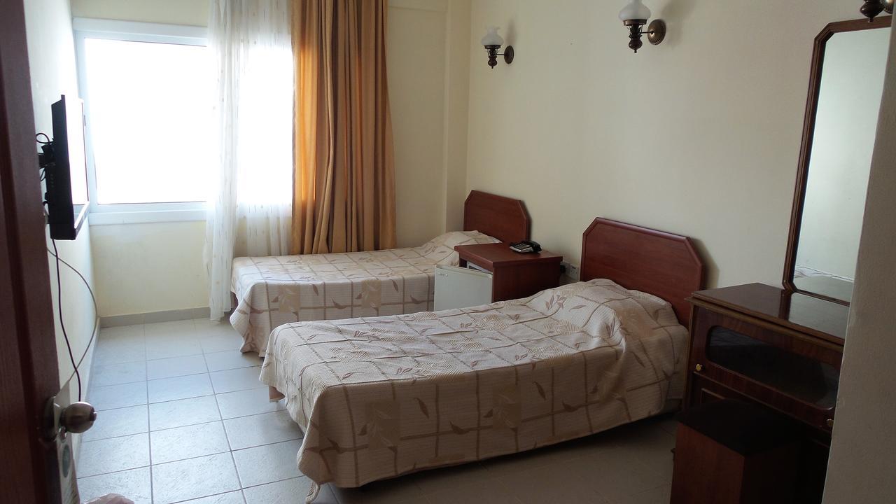 Kasgar Court Hotel Agia Varvara Ngoại thất bức ảnh