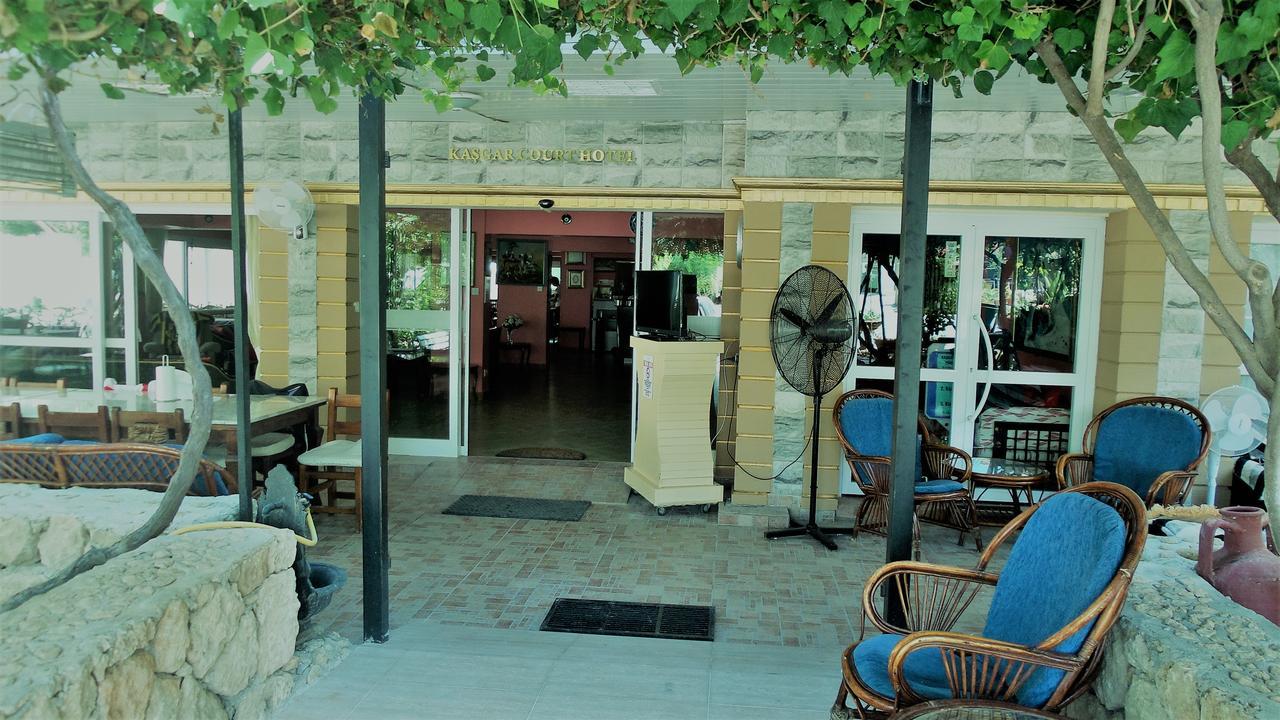 Kasgar Court Hotel Agia Varvara Ngoại thất bức ảnh