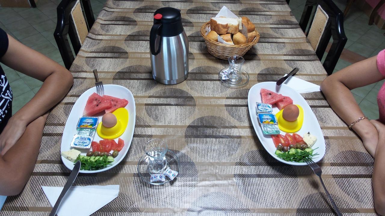 Kasgar Court Hotel Agia Varvara Ngoại thất bức ảnh